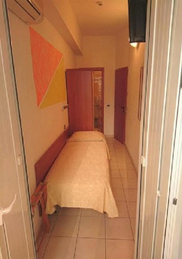 Hotel Clipper カットーリカ エクステリア 写真